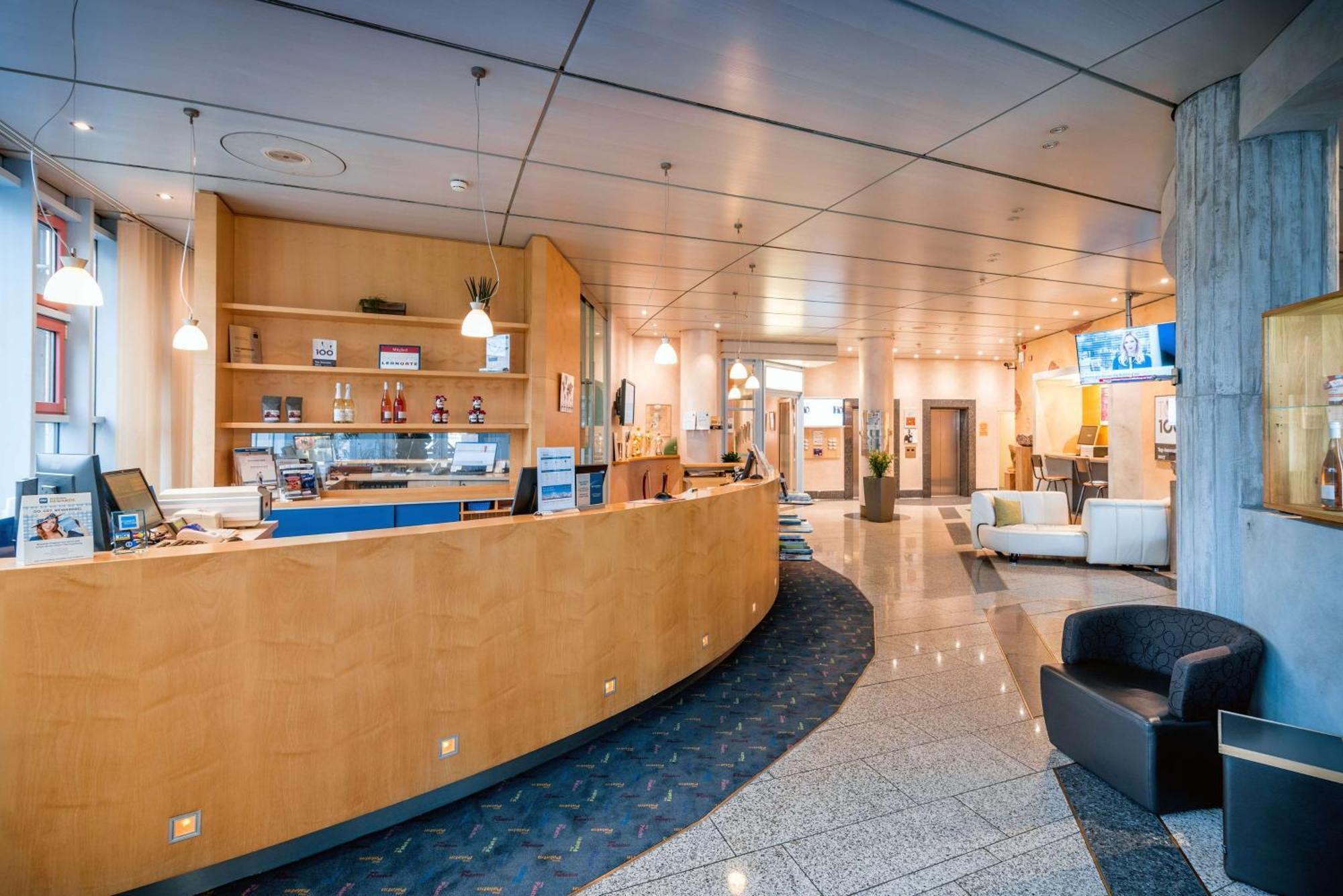 Western Palatin Kongresshotel 4*