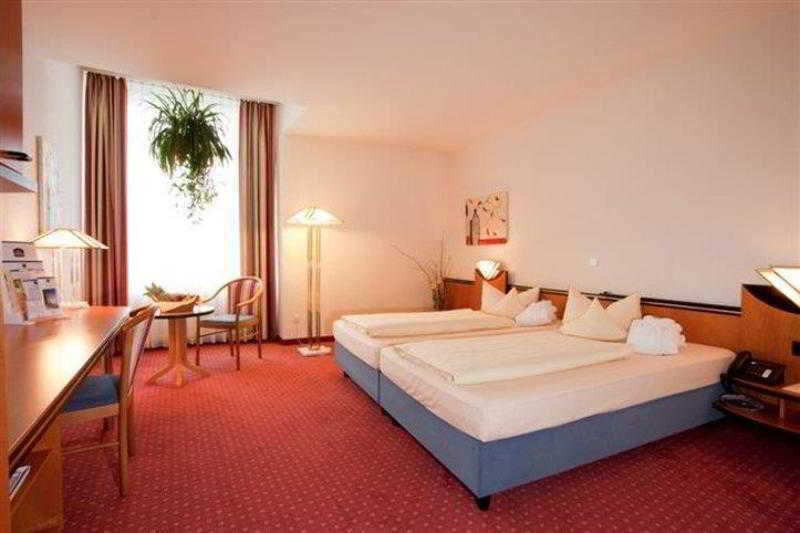 Western Palatin Kongresshotel Hotel 4*