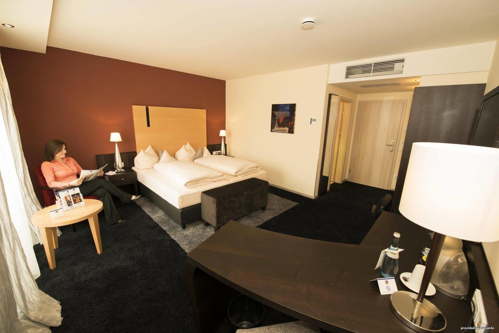 Western Palatin Kongresshotel 4*