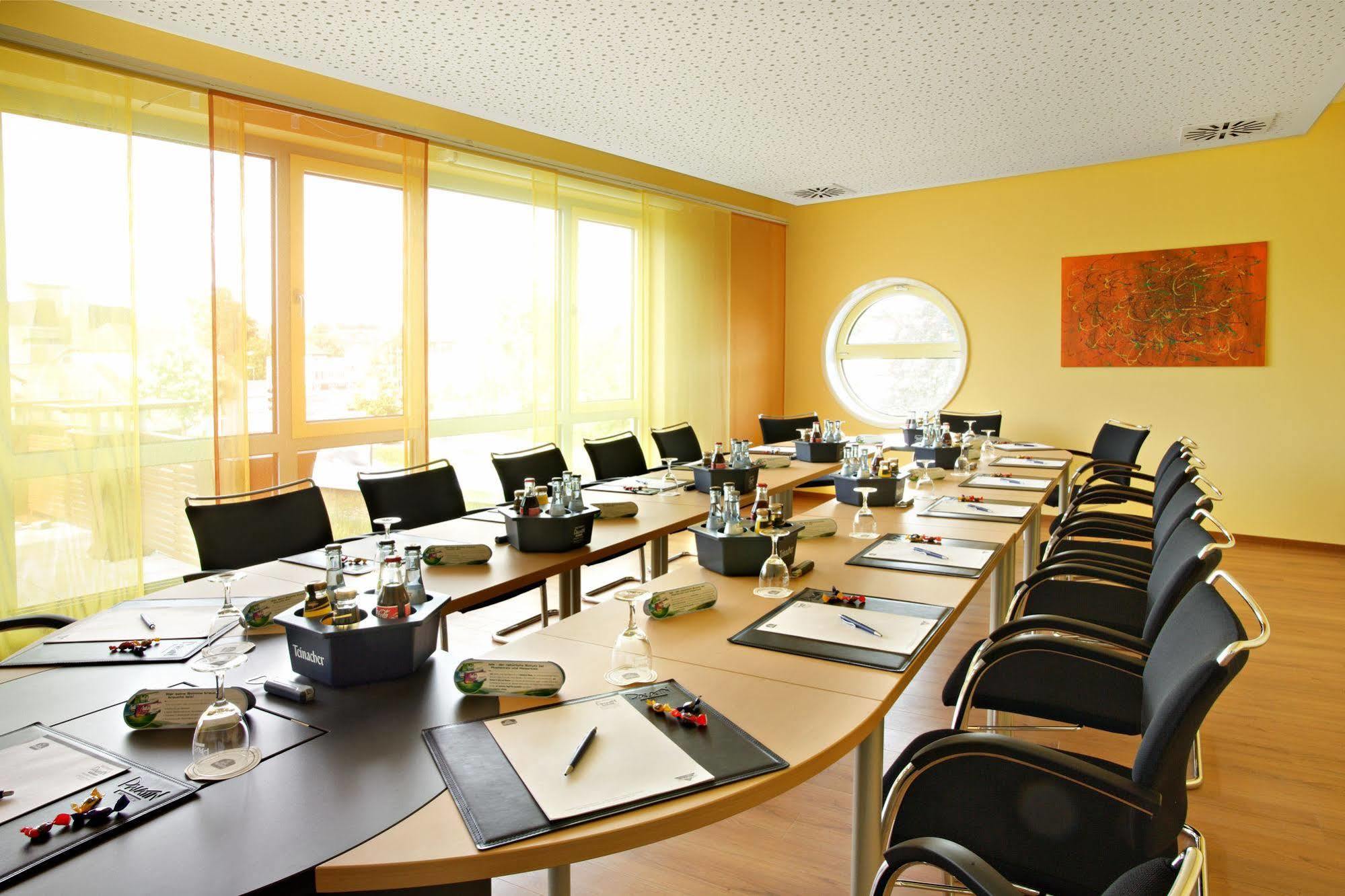 Western Palatin Kongresshotel Hotel 4*